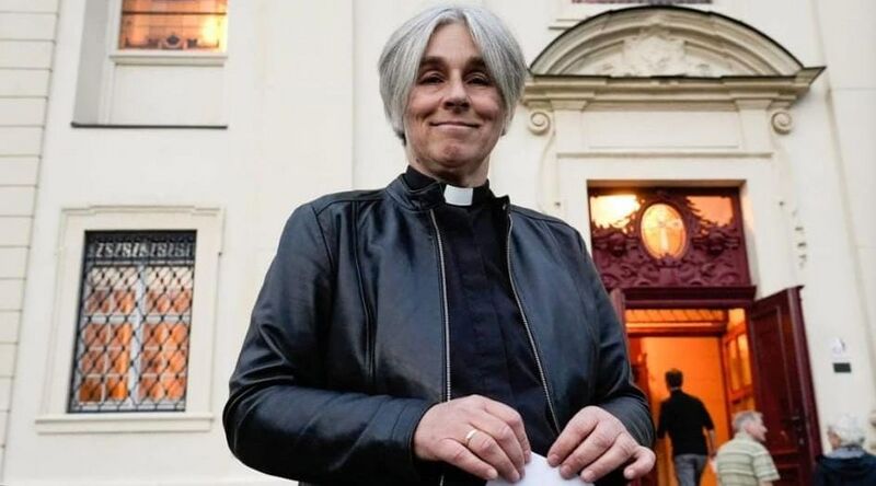 Datei:Pfarrer 2.jpeg